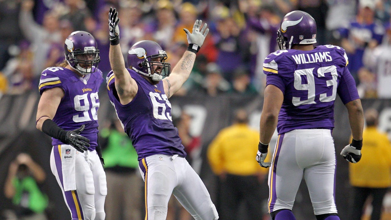 Without hope for playoffs, Vikings still playing hard